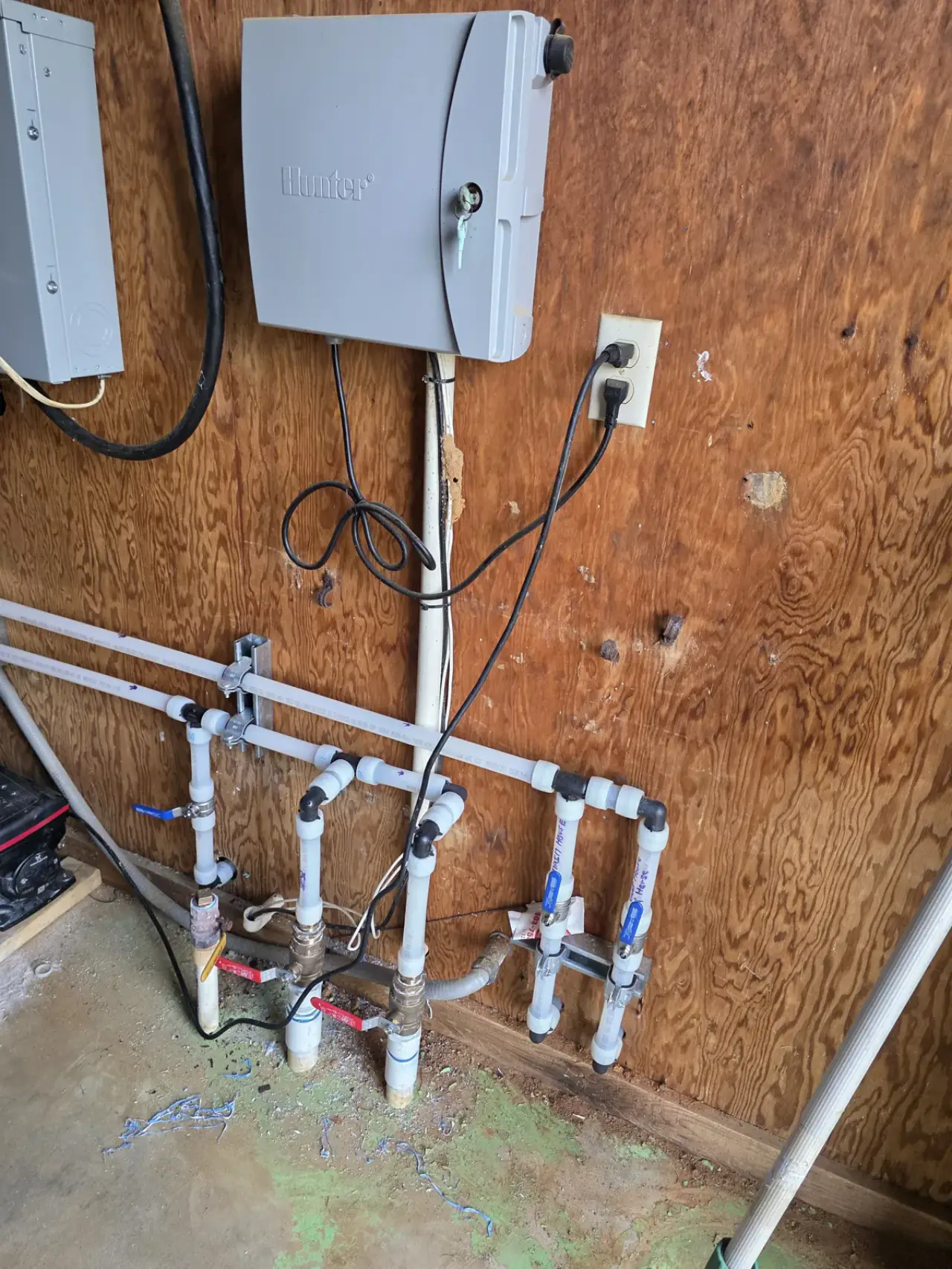 Pump house manifold and control wiring rebuilt in East Texas